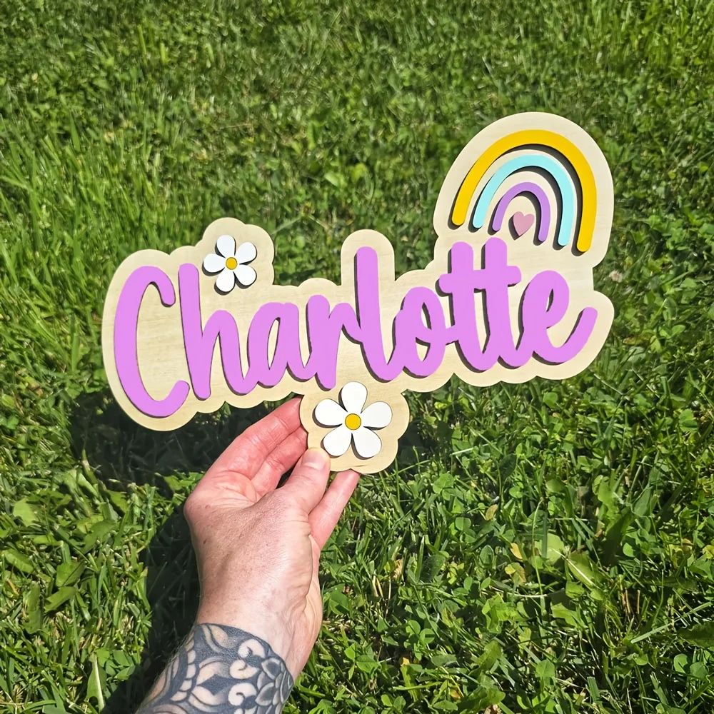 لافتة اسم خشبية مخصصة مع قوس قزح وزهور - لافتة باب "شارلوت" مخصصة، مثالية لغرف الأطفال أو الحضانات أو Ch