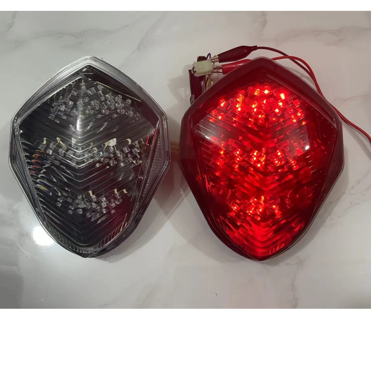 For Suzuki GSXR1000 GSX-R 1000 K3 2003 2004 Rear Tail Light Brake Turn Signals Integrated LED Light