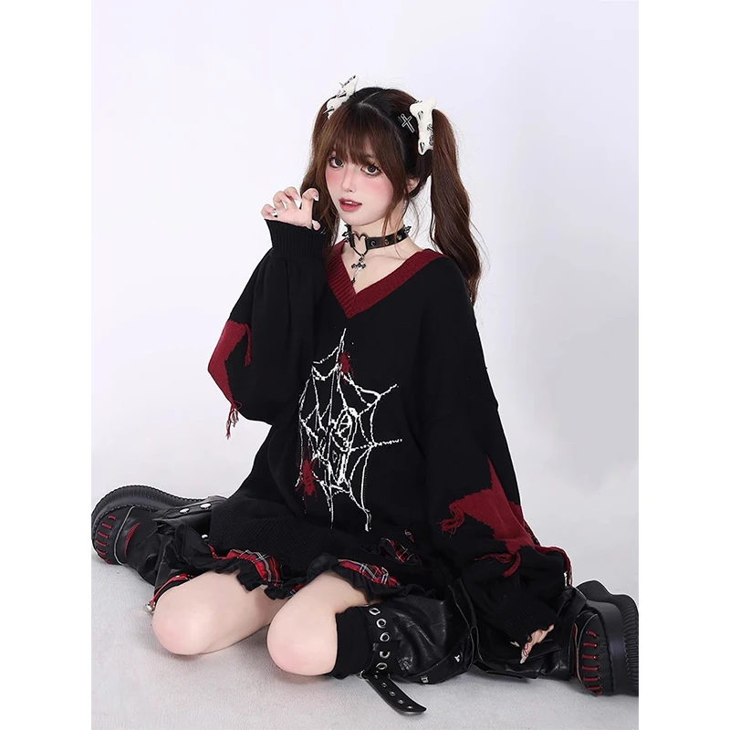 سترة نسائية مطبوعة من MEXZT Y2K 2000S بلوفرات هاراجوكو ممزقة كبيرة الحجم بلوفرات محبوكة على الطراز القوطي على شكل حرف V سترة شتوية