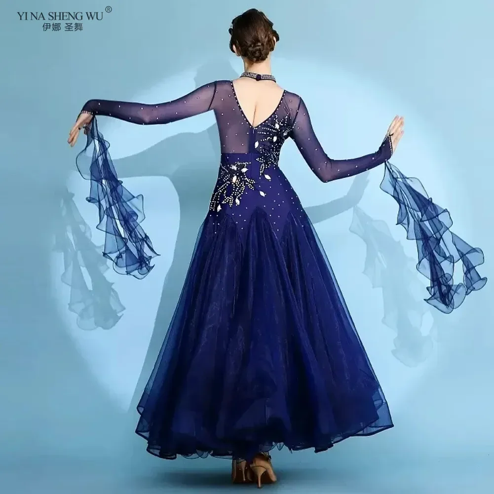 فستان الفالس لقاعة الرقص بأحجار الراين الشبكية بأكمام طويلة زي أداء الرقص القياسي ملابس المسرح فساتين السهرة