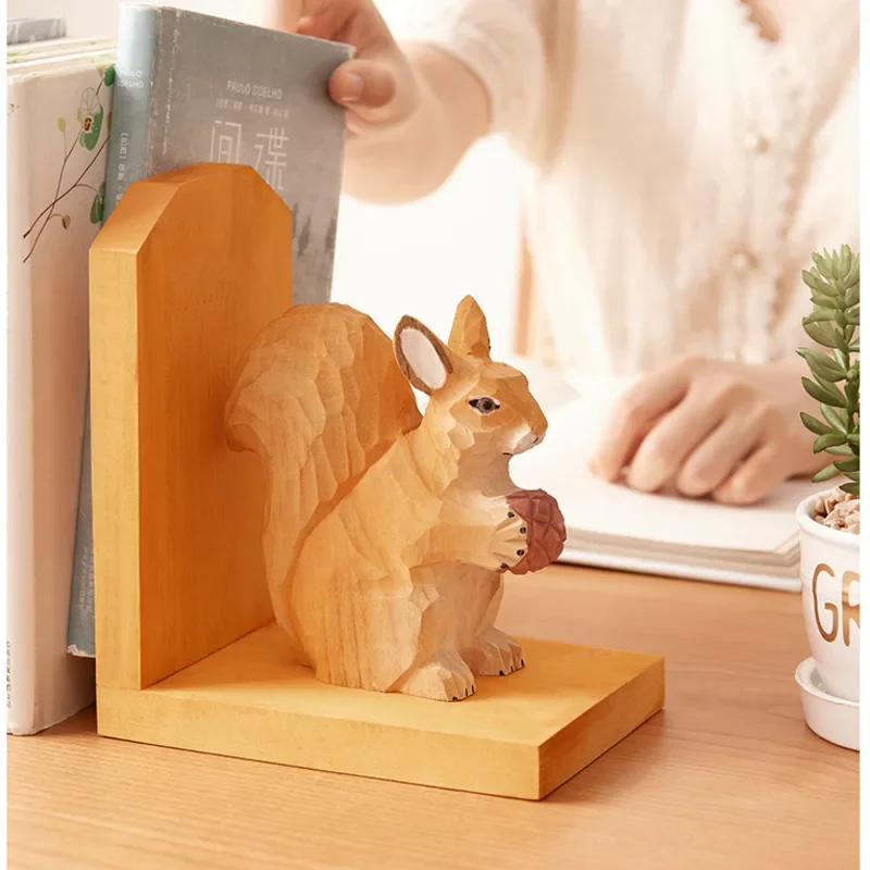 Creative Solid Wood Book Holder Cartoon Squirrel Desk Organization Handcarved Storage Rack Stable Load Bearing Wooden Ornaments