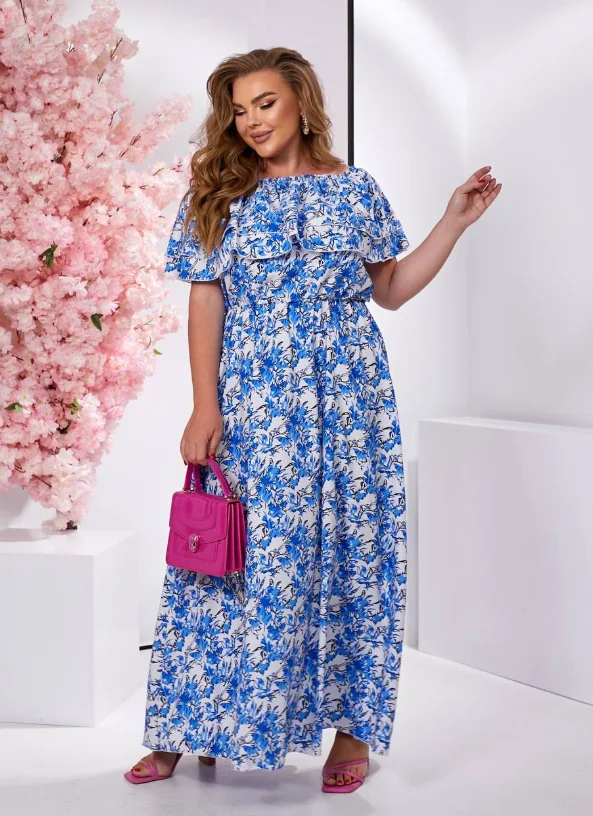 Plus-Size-Maxikleid für Damen mit schulterfreiem Schnitt und Rüschen, blaues Blumenmuster, elastischer Bund, fließendes A-Linien-Design, langes Kleid.
