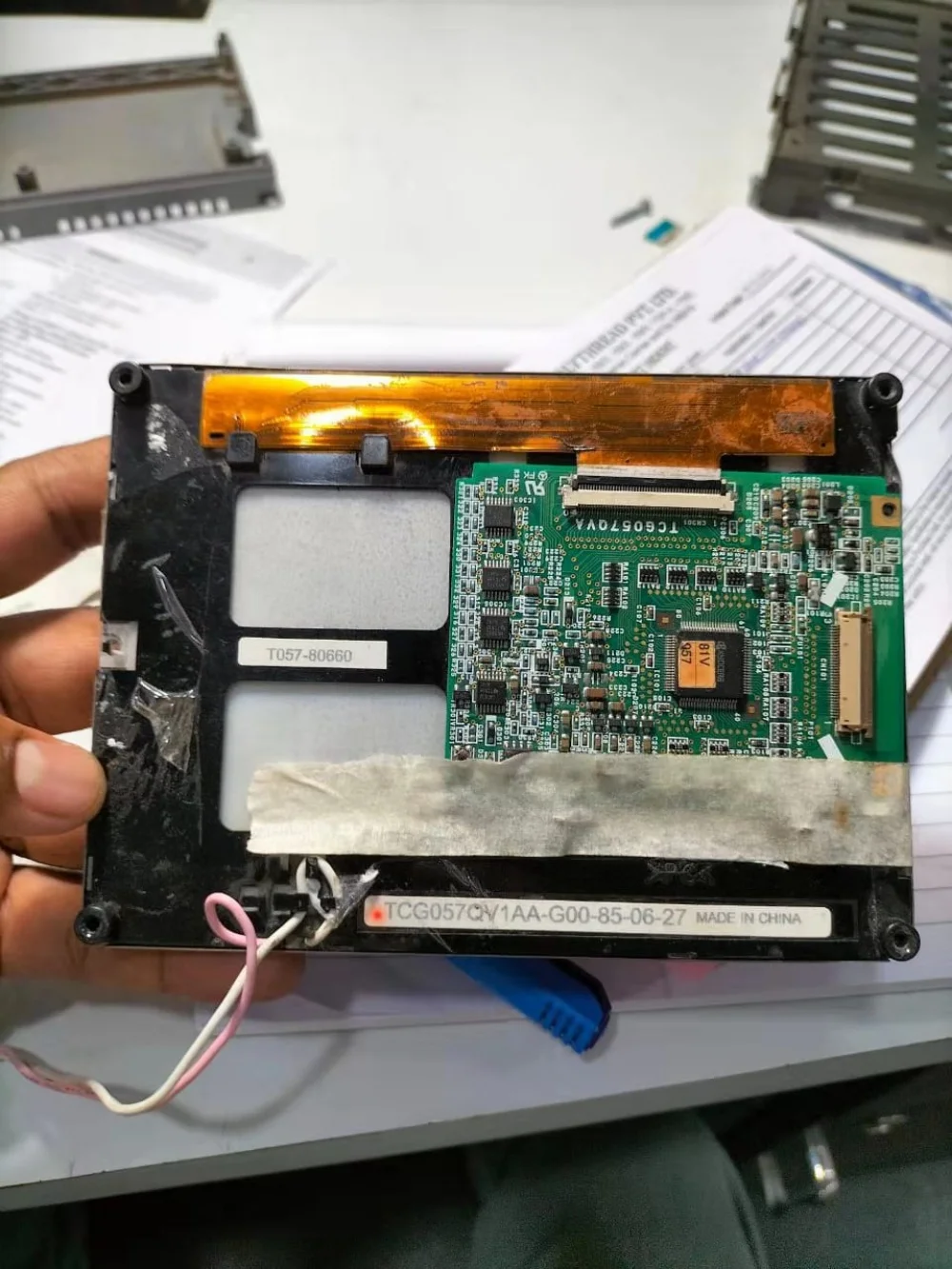 

TCG057QV1AA-G00 5.7" 320*240 TFT-LCD Display Screen Panel