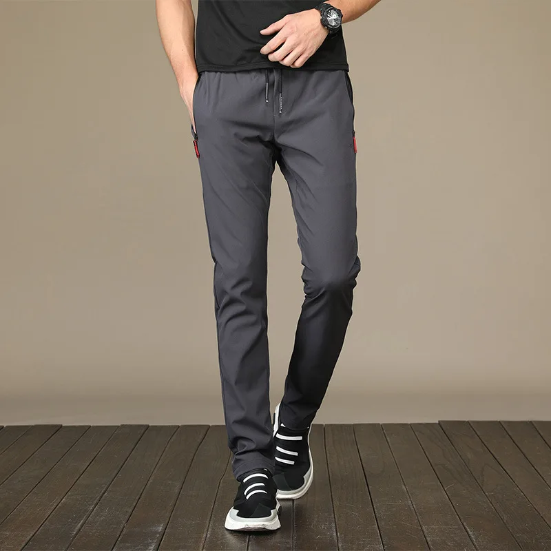 

Zippered pocket pants, secure and prevent items from falling off, with invisible design that is not abrupt and moderate storage
