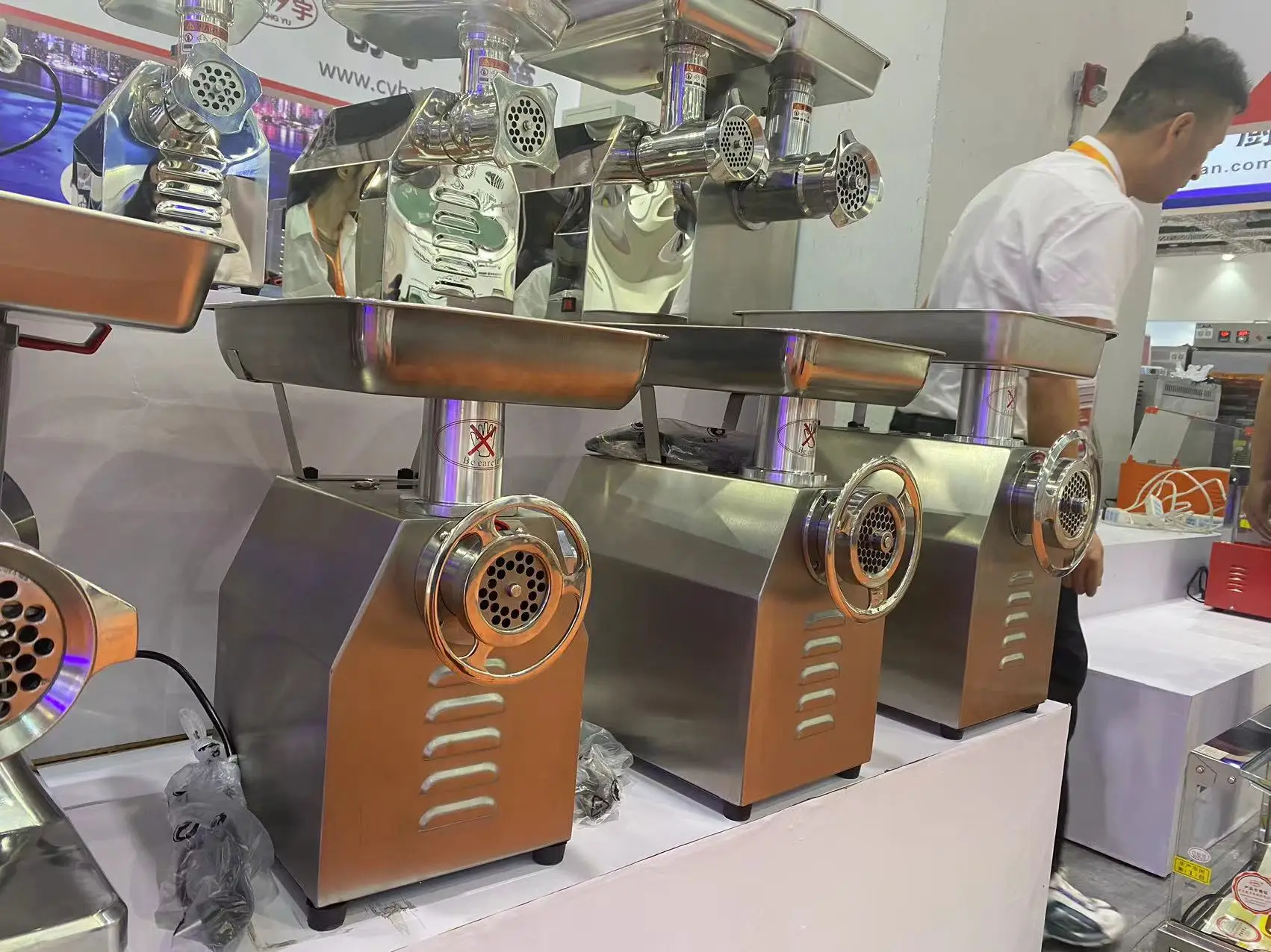 Tritacarne e produttore di salsicce Tritacarne per uso domestico Tritacarne elettrico 2000W