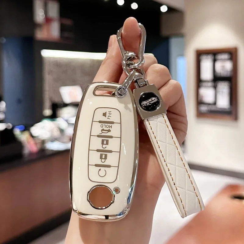 Soft TPU Key Fob Cover With KeyChain for Nissan Pathfinder Rouge 4 Runner 2023 2024  5 Buttons Car Smart Key Accessories
