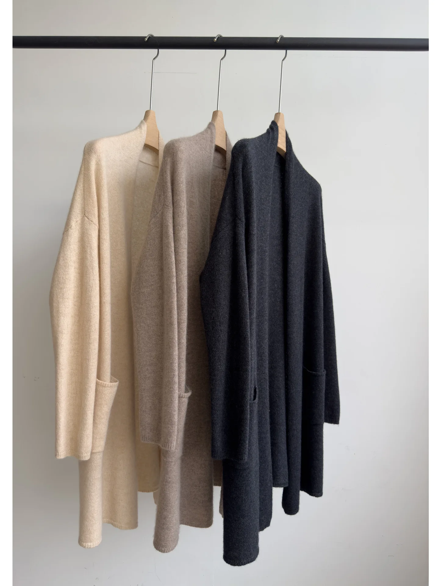 

Autumn 2024 M+ New Single-strand Mid-length Knitted Cashmere Cardigan