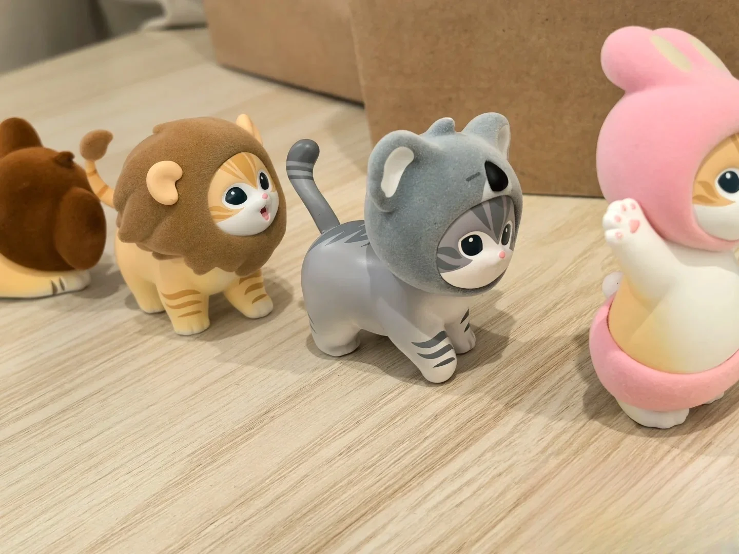 Miniso Mofusand – boîte aveugle de série de fête moelleuse, jouet mignon, Figurines de dessin animé Kawaii, jouets de collection, boîte mystère, cadeau d'anniversaire pour enfants