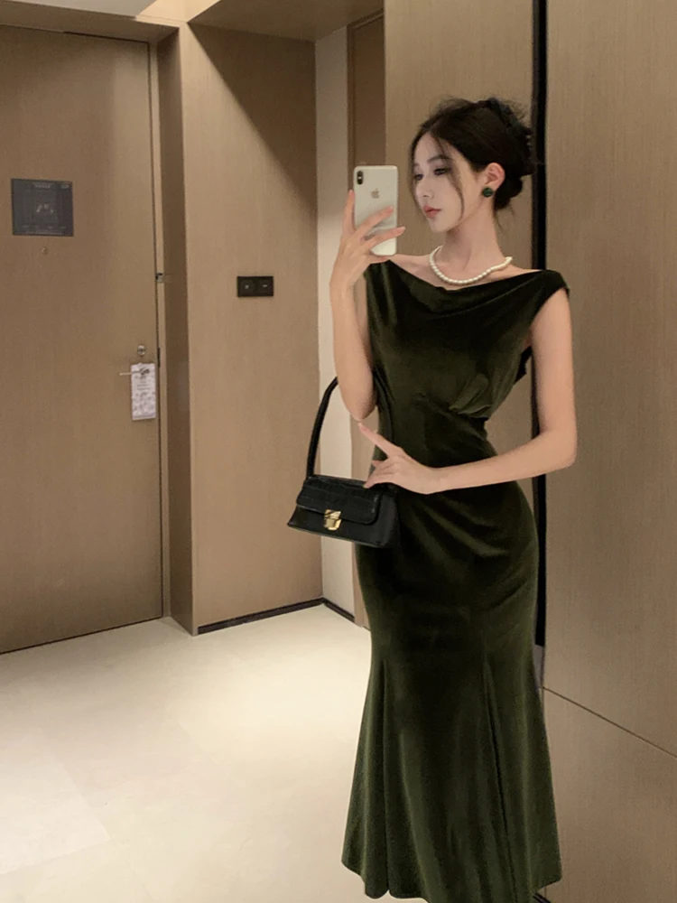 

Ele Velvet Wedding Dr with High Waist And Low Ne Design for Women Perfect for Engagement Parties And Other Ocns