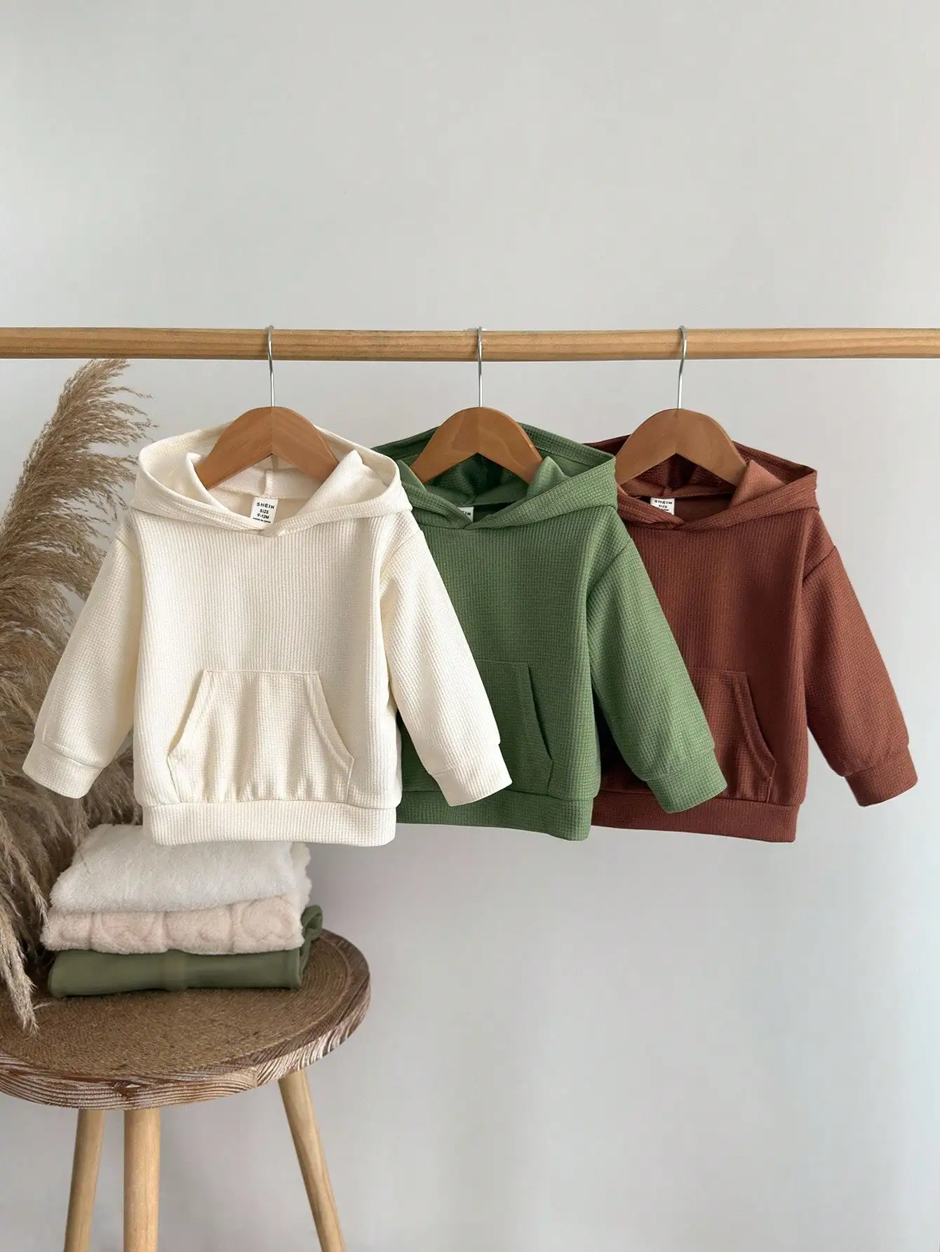 

A 3-Piece Set Of Comfortable And Casual Waffle Hooded Sweatshirts For Boys And Girls In Autumn And Winter