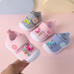 Chaussures de marche avec lumière sonore pour tout-petits, chaussures roses mignonnes pour bébé fille, baskets souples pour nouveau-né garçon, imprimé dessin animé, 0 à 36 mois