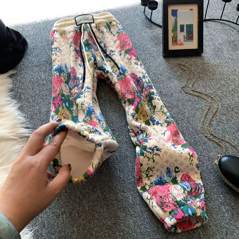 Spring Autumn Sweatpants Women Plus Fleece Thick Sweatpants Loose Haren Pants with Footprints Flower Casual Pants