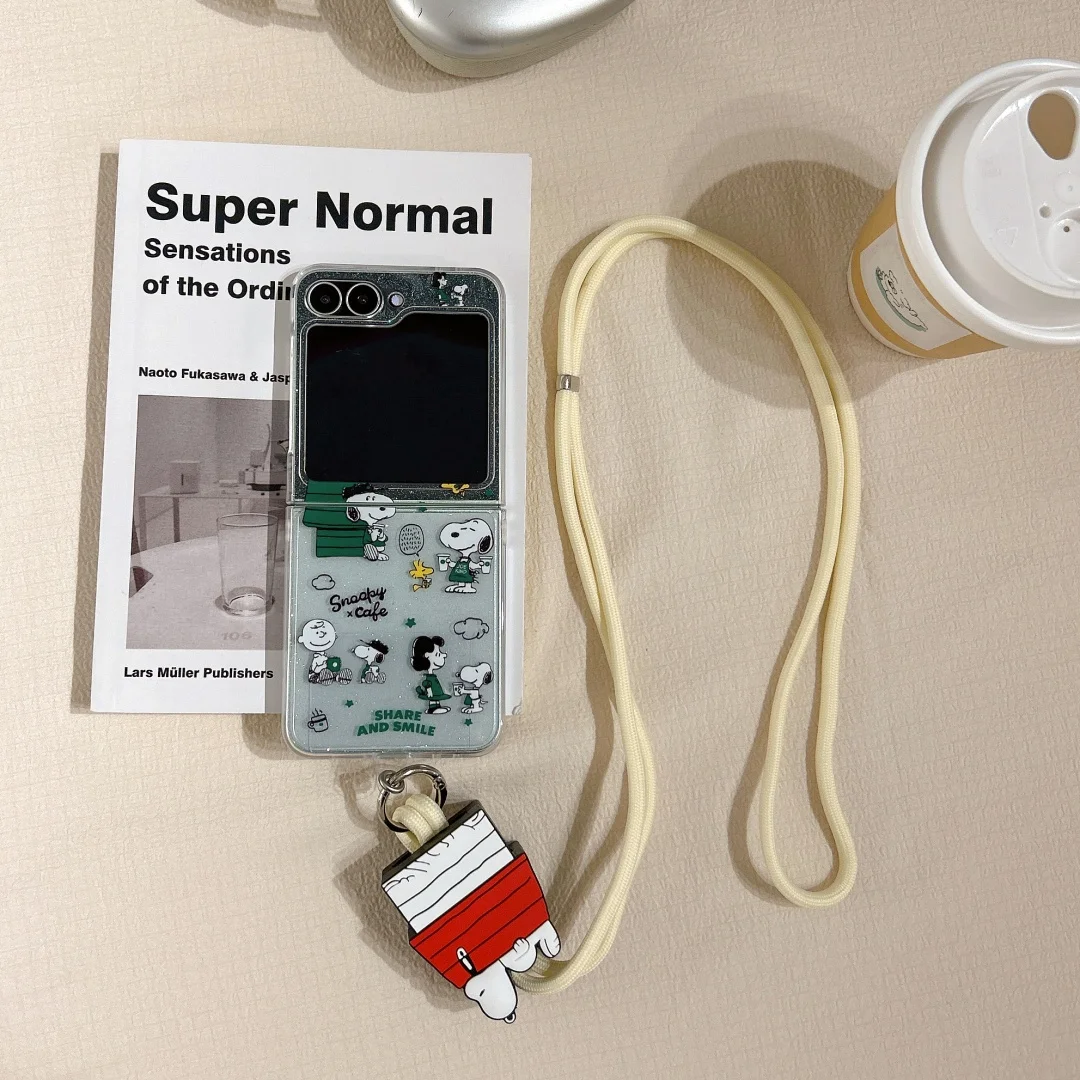 Funda de teléfono transparente con dibujos animados de Snoopy Charlie Brown para Samsung Galaxy Z Flip 7 6 5, funda trasera suave anticaída con purpurina