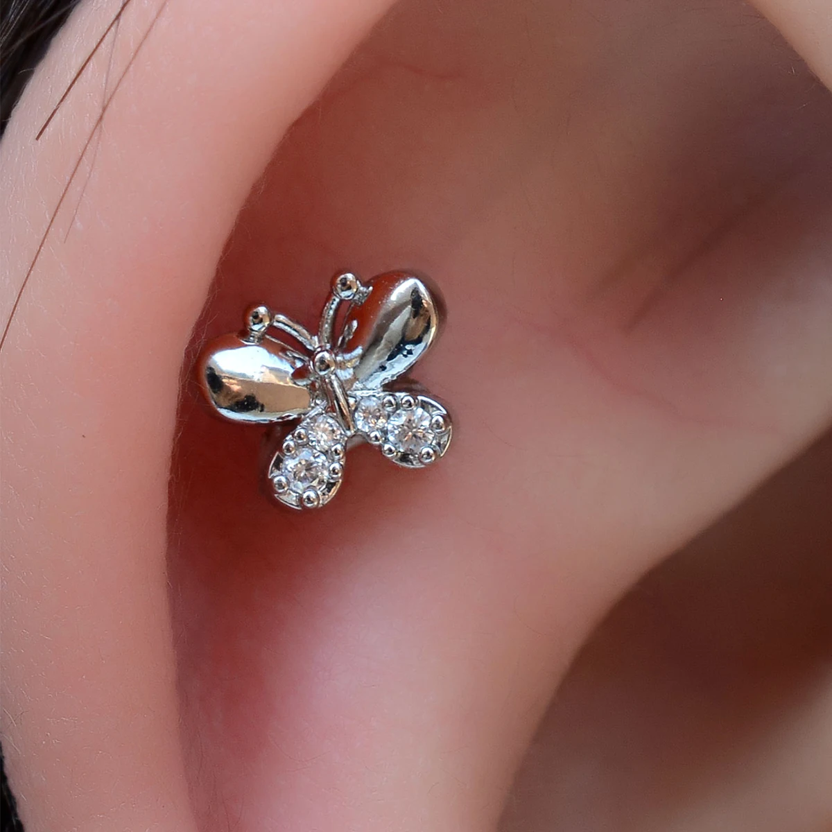 1 Stück 20G Winziger Kristall-Schmetterling Knorpel-Ohrstecker aus Edelstahl mit Zirkonia für Conch, Rook, Tragus, Damen Flachpiercing-Schmuck – Detail 10