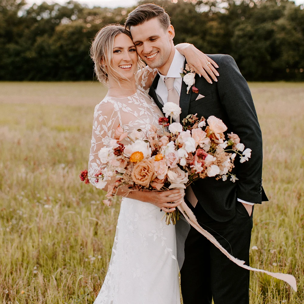 Robe de Mariée en Tulle et Dentelle Personnalisée, Grande Taille, Manches sulf, Rustique, Dos aux, Fourreau Satin, Patients Pastrol