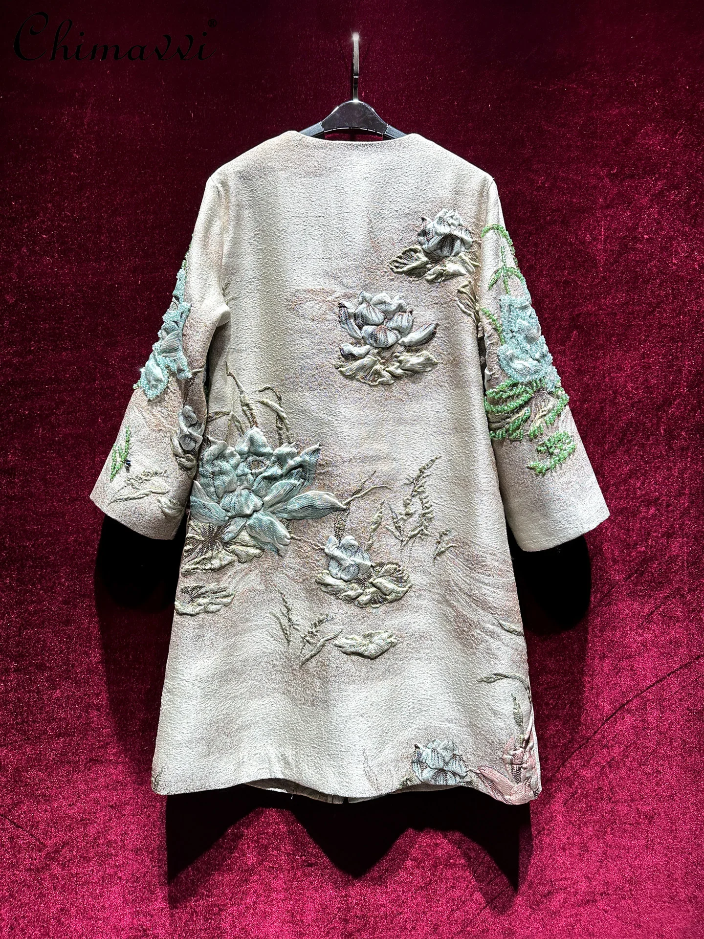 High-End 3D Embossed Jacquard Heavy Beading Mid-Length Coat Women 2025 Autumn High-end Loose Retro High-End Trench Coat