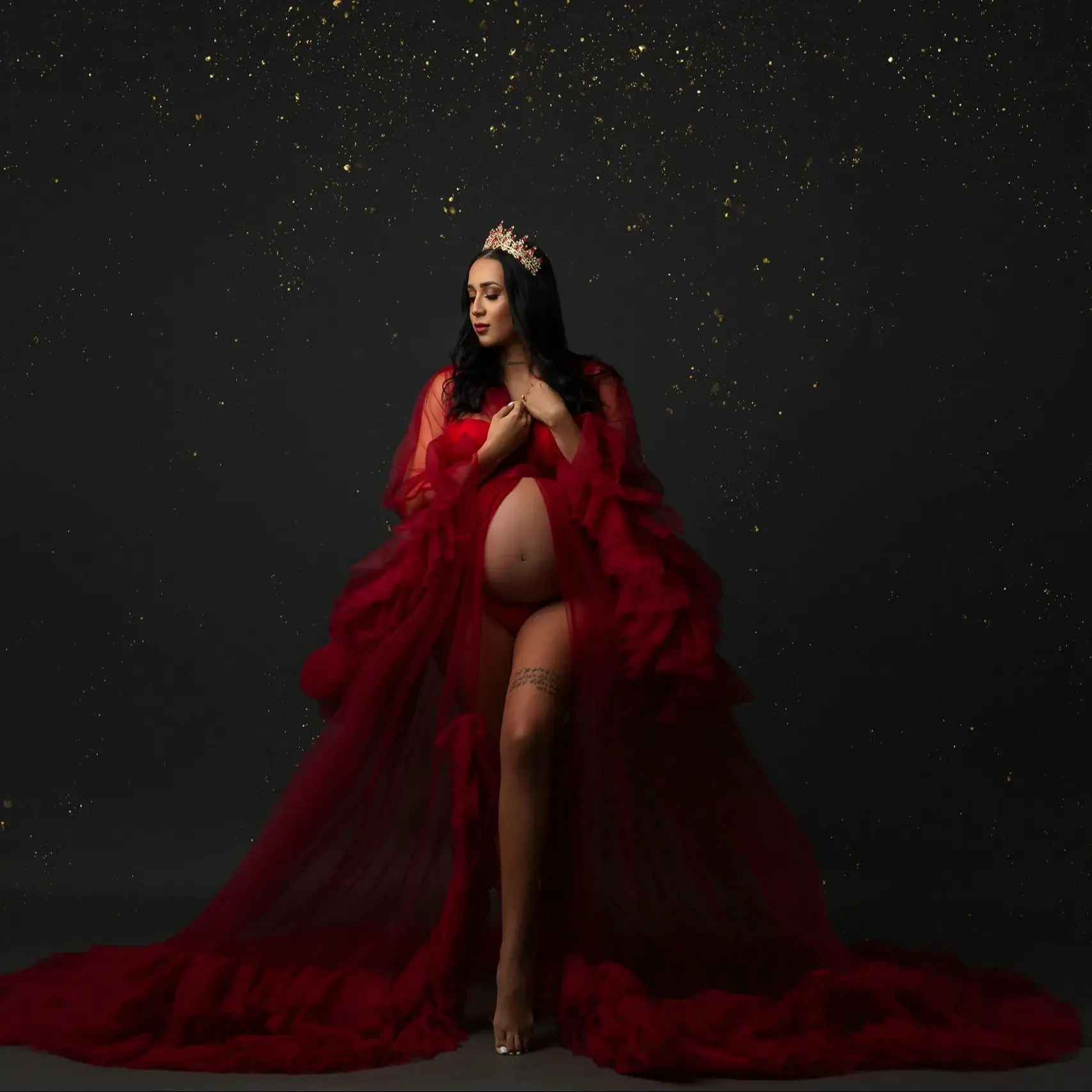 

Сексуальные красные платья для беременных для фотографии Иллюзионные тюлевые платья для беременных Индивидуальные платья с рюшами для детского душа Халат невесты