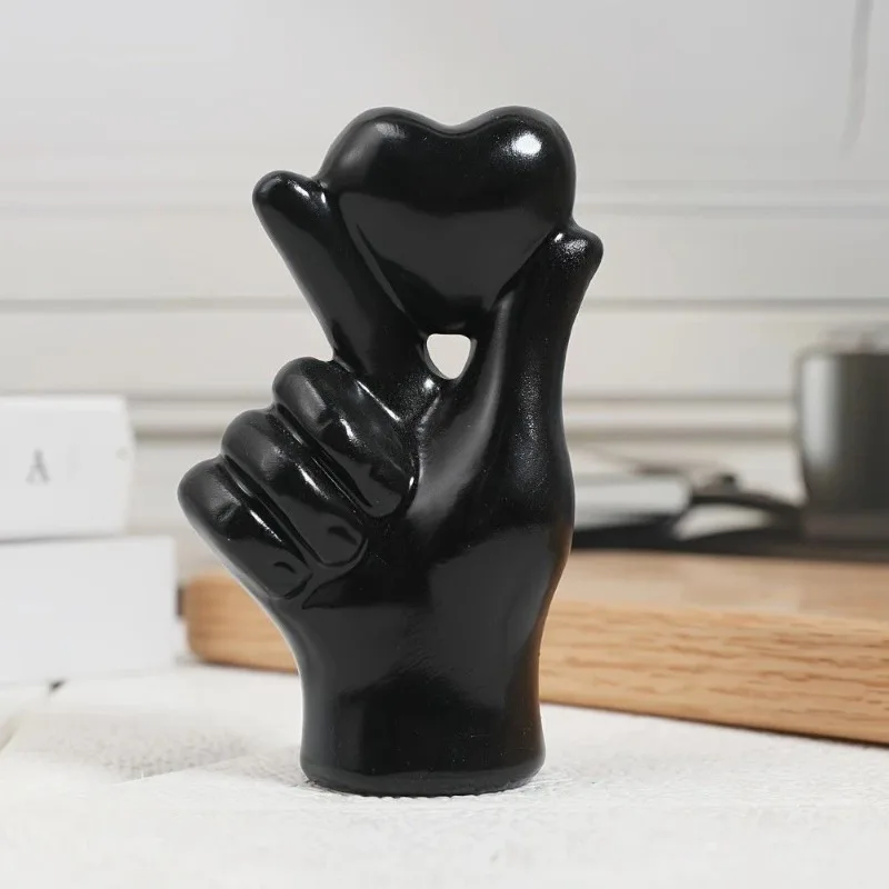 Black Heart Hand Gesture Figurine Love Sign Hand Statue Resin Desktop Ornament Romantic Home Decor Gift