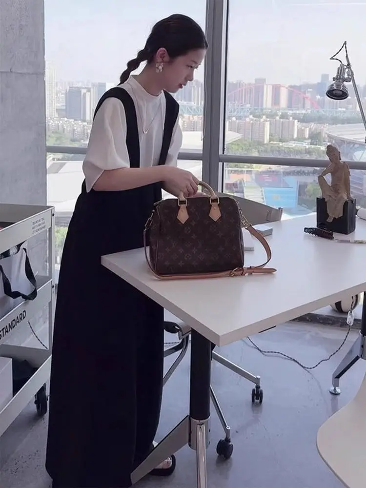 夏のアウトフィット ツーピースセット ユニークなirtとオーバーオール 軽量 マチュリ 高級感 クレテ風 シングルコート