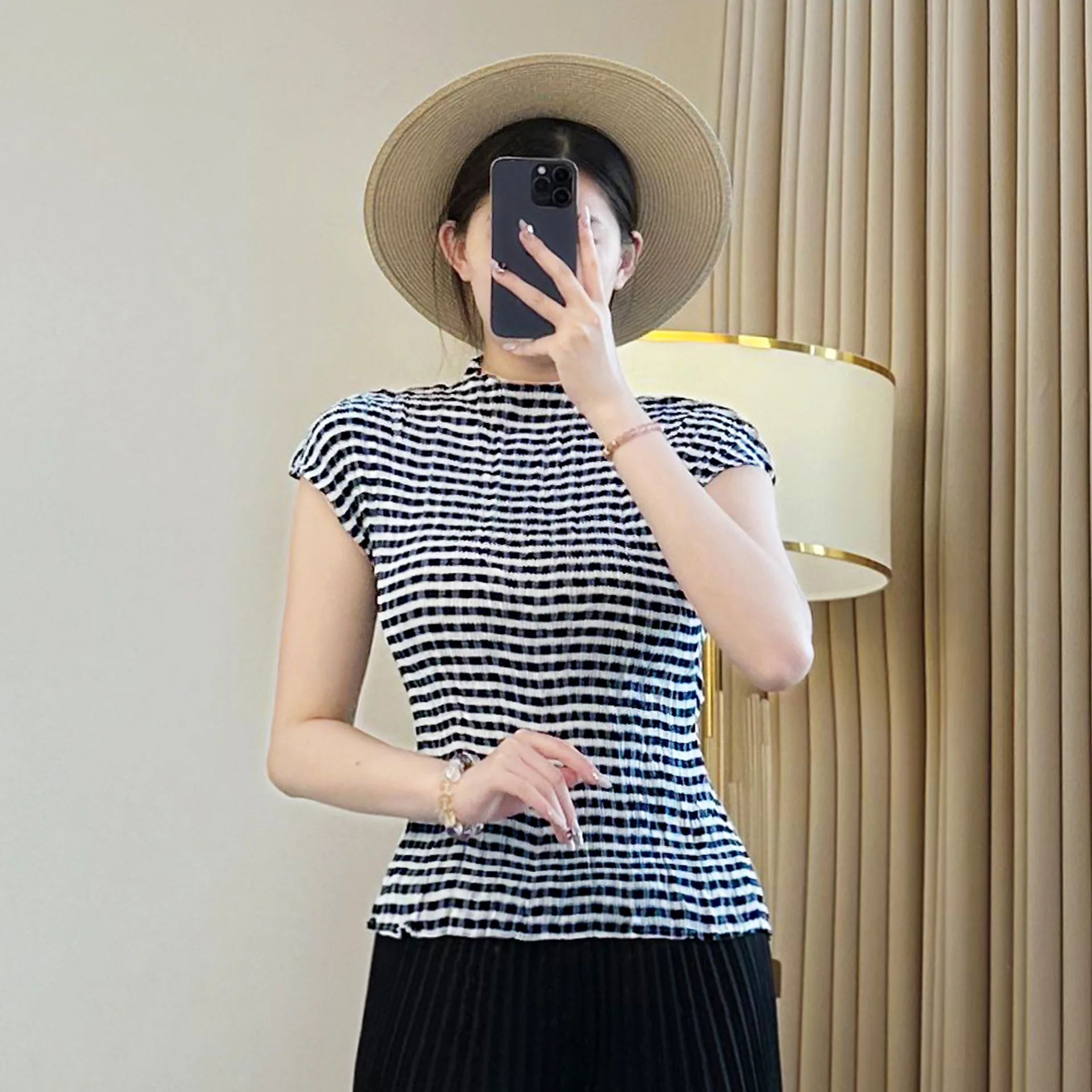 

Miyake Pleated Striped Women's Top Fashion Casual Print Loose High Elasticity Versatile Slimming Short Sleeve T-shirt