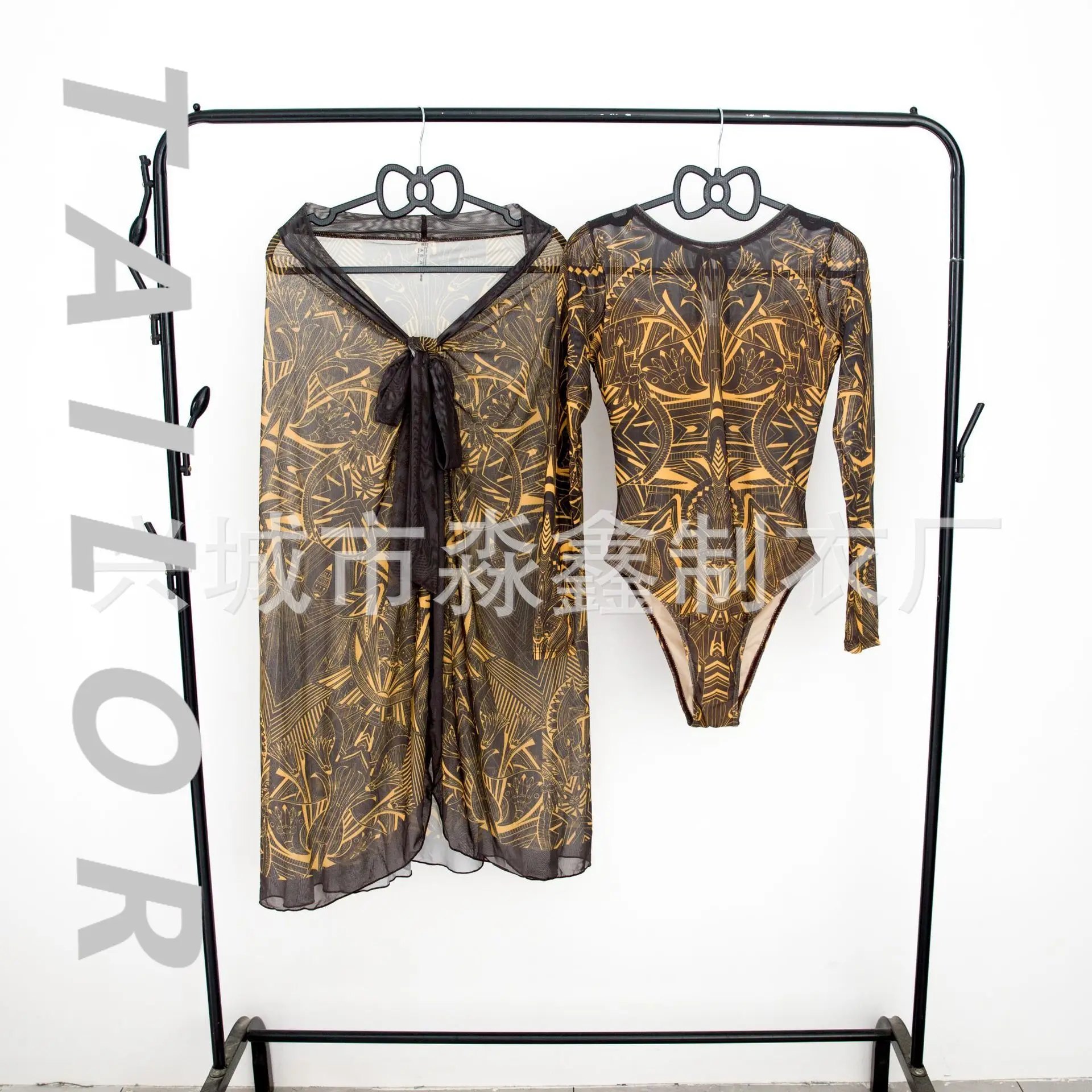 

One-piece swimsuit women's two-piece swimsuit sunscreen Купальник 2025 new