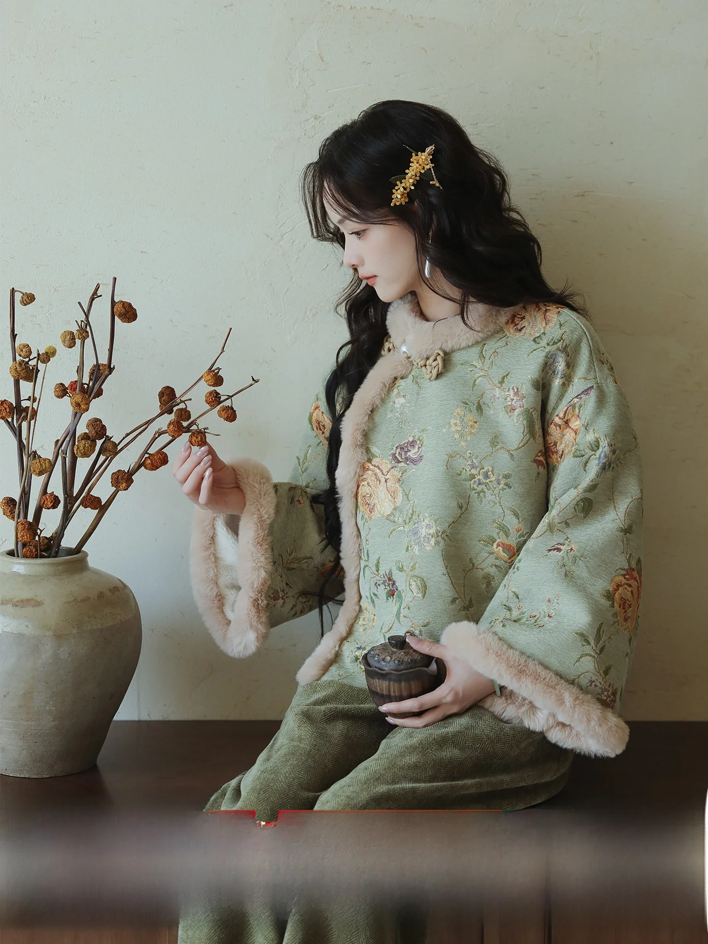 

Jiyunhe Qingwu Warm Retro Embroidered National Sle Fce Lined Top Thermal Outerwear New Year Set Autumn Winter