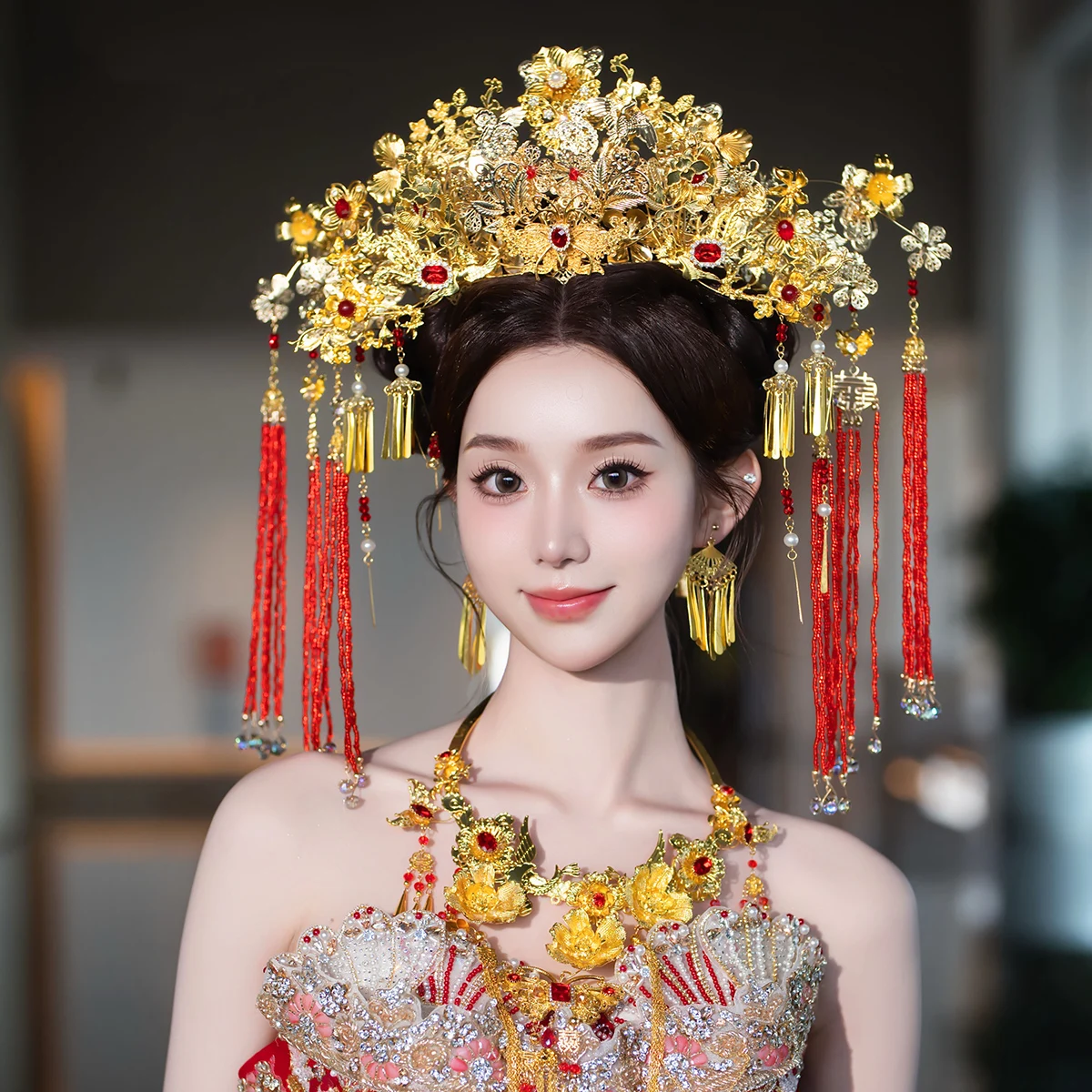 

Large Golden Phoenix Hair Crown Bride Headdress Red Beads Tassel Dragon Phoenix Xiuhe Cheongsam Chinese Vintage Hair Accessory