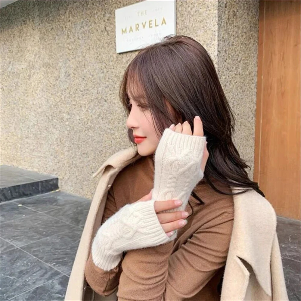 Un par de Guantes de dedo Unisex para mujer, manoplas suaves y cálidas de medio dedo para invierno ​