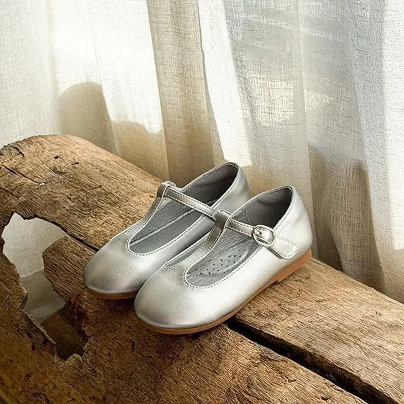 Freizeitschuhe für Kinder, PU-Leder, einfarbig, Frühlingsschuhe für Mädchen, rutschfeste Designer-Schuhe mit flachem Boden, silberfarben, schwarz, Größe 22–32 – Detail 6