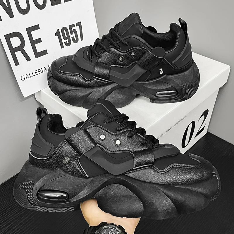 Herren-Freizeitsportschuhe mit dicker Sohle und erhöhter Absatzhöhe, niedrig geschnitten, mit Schnürung, abriebfeste Sohle, bequem und rutschfest. – Detail 4