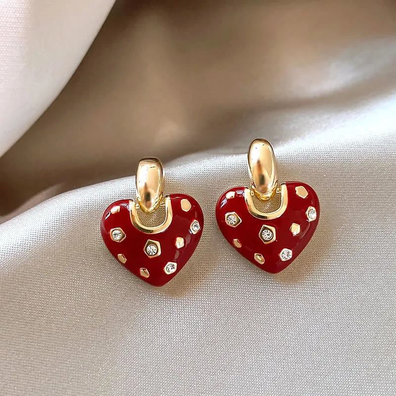 2024 New Korean Exquisite Oil Drop Heart Earrings Fashion Senior Sweet Lovely Temperament Women Drop Earrings Jewelry