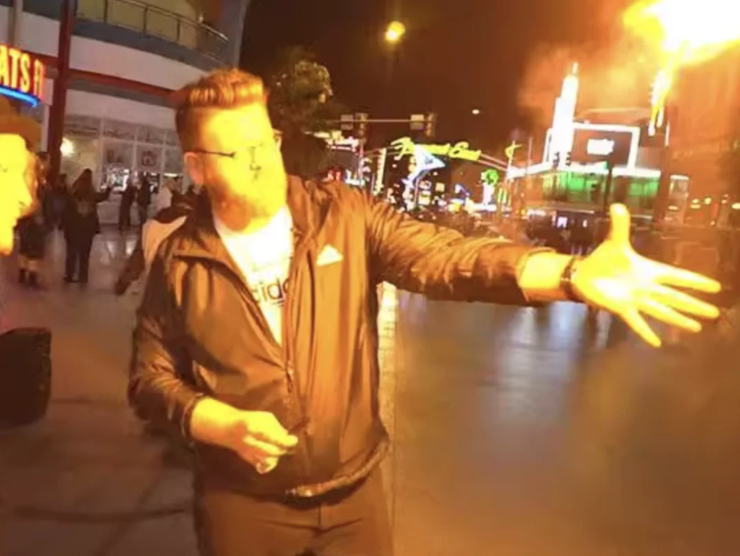 

Flare 2.0 by Nicholas Lawrence Gimmick Street Magic Tricks Illusions Stage Props Close up Magician Fire Professional Magic Toys