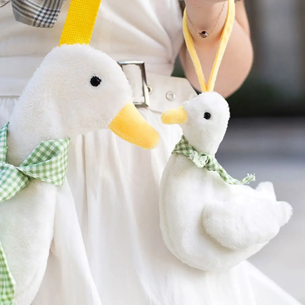 Cute Animal Plush Duck Coin Purse Zipper Large Capacity Animal Handbag Ins Style All-match Cartoon Wrist Bag Shopping