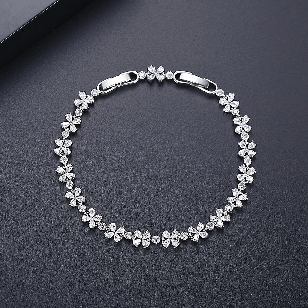 LUOTEEMI Clear CZ Clover Crystal Tennis Adjustable Bracelets for Women New In Luxury Flowers Wedding Bridal Fashion Accessories