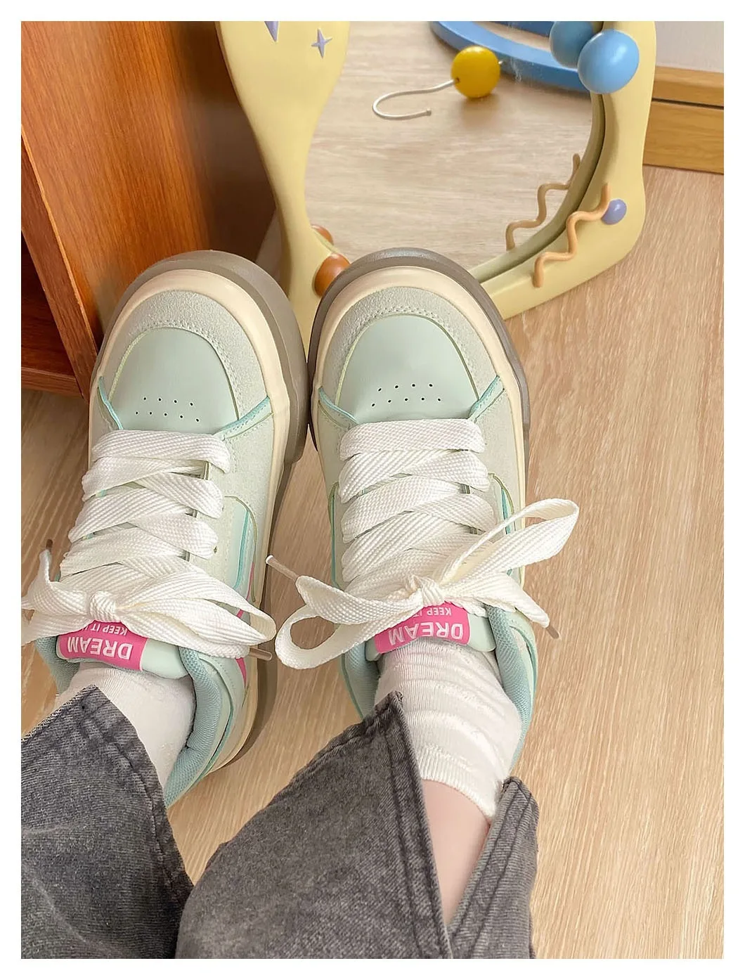 Spring Mint Green Leather Canvas Shoes for Women 2024 New Sports and Leisure Board Women Casual Shoes White Shoes 24-138