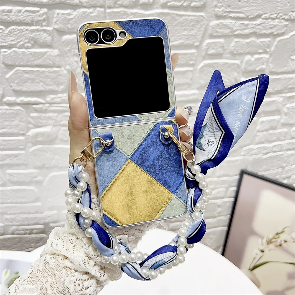 

Retro Color Collision Phone Case For Samsung Galaxy Z Flip 6 5 4 5G Scarves Bracelet Protective PC Hard Shell Flip6 Back Cover