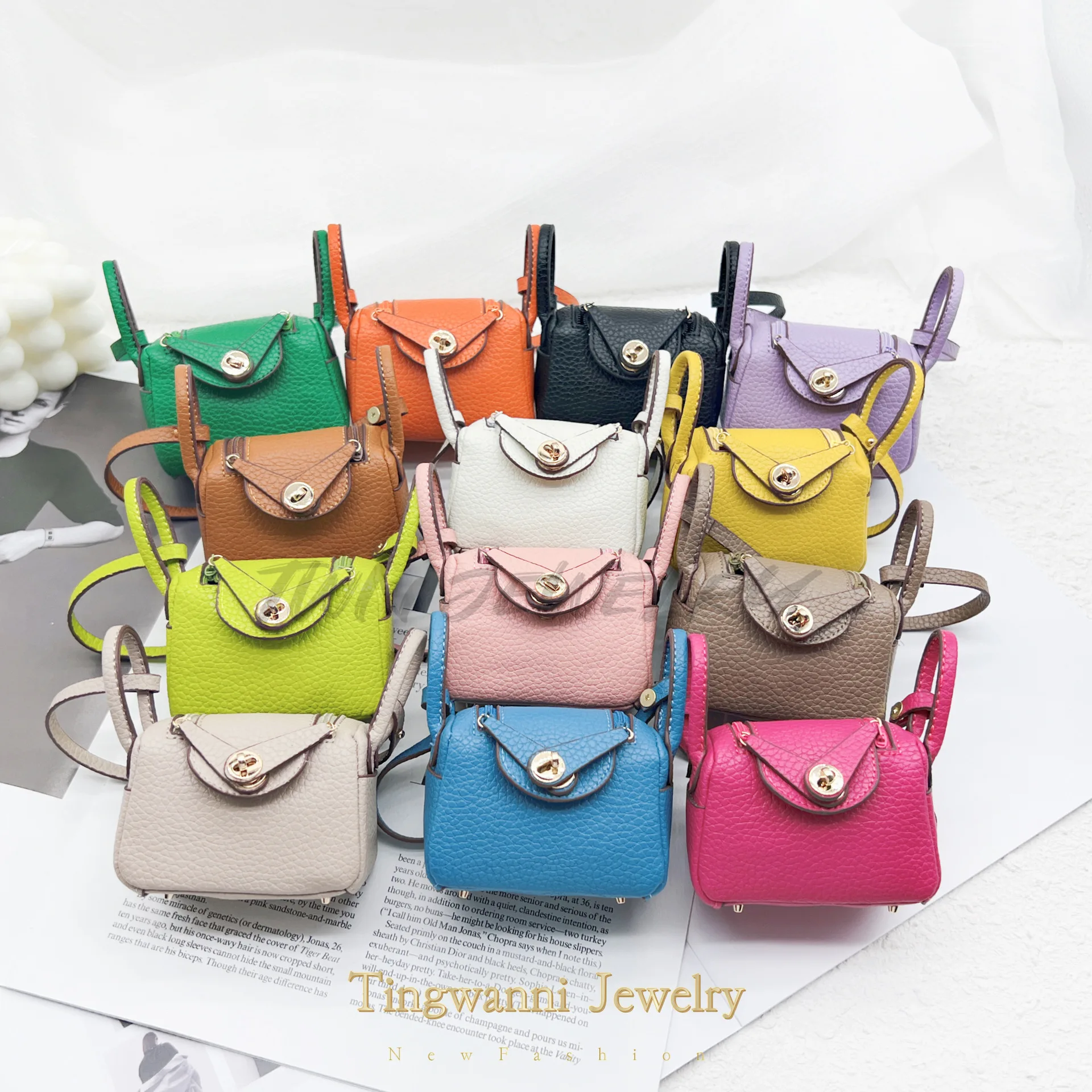 Klassische Mini Lindy Tasche Anhänger Kette Tasche niedlichen Auto Schlüssel bund Anhänger Kopfhörer Tasche kreative Auto Ornament