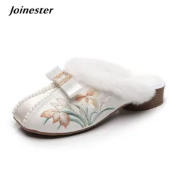 Women Fur Edged Embroidered Round Toe Winter Slippers Ethnic Style Retro Mules with Butterfly Knots Ladies Warm Mules