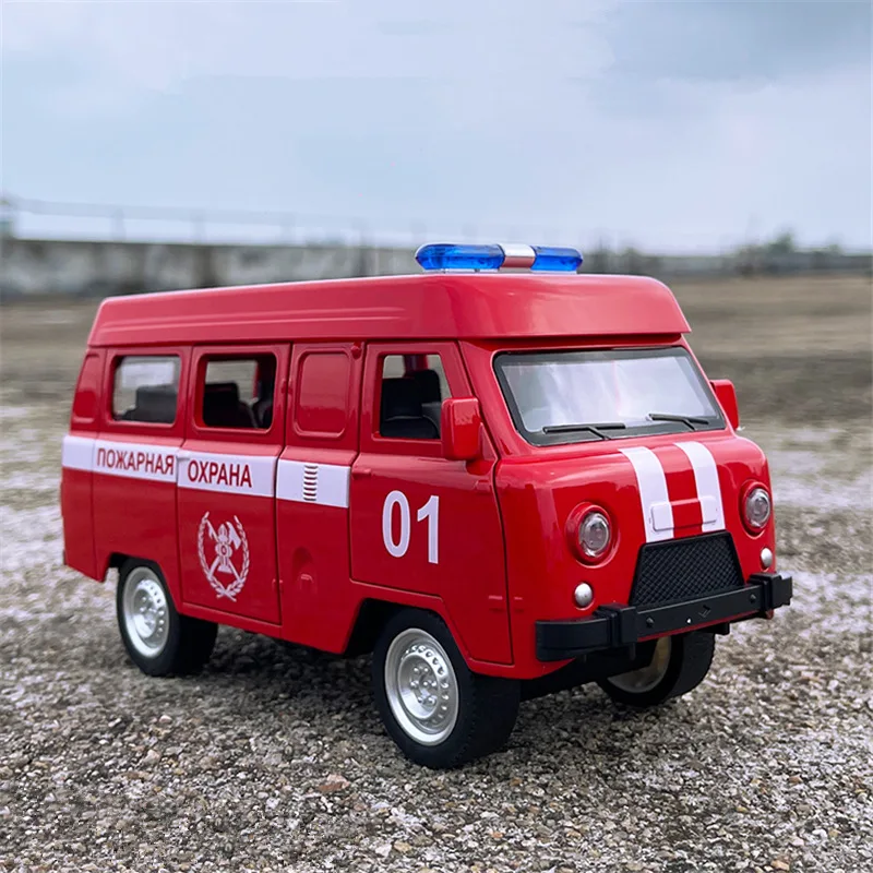 1/18 UAZ Travelers Alloy Bus Car Model Diecasts Traffic City Tour Police Bus Car Model Simulation Sound and Light Kids Toys Gift