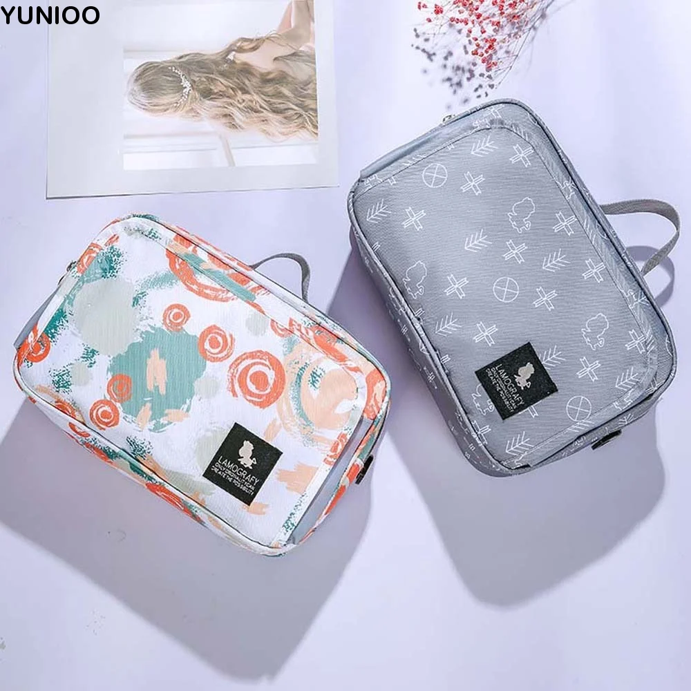 

Portable Soft Diaper Storage Bag Large Capacity Thicken Mommy Carriage Organizer Layered Printed Pouches Bag Organizer Babies