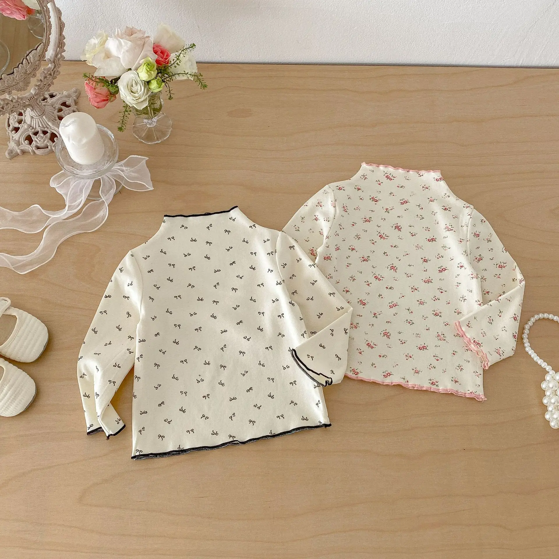 

Новые весенние хлопковые тонкие футболки с длинным рукавом и высоким воротом для девочек 2026 года, с цветочным принтом, детские топы, одежда для малышей