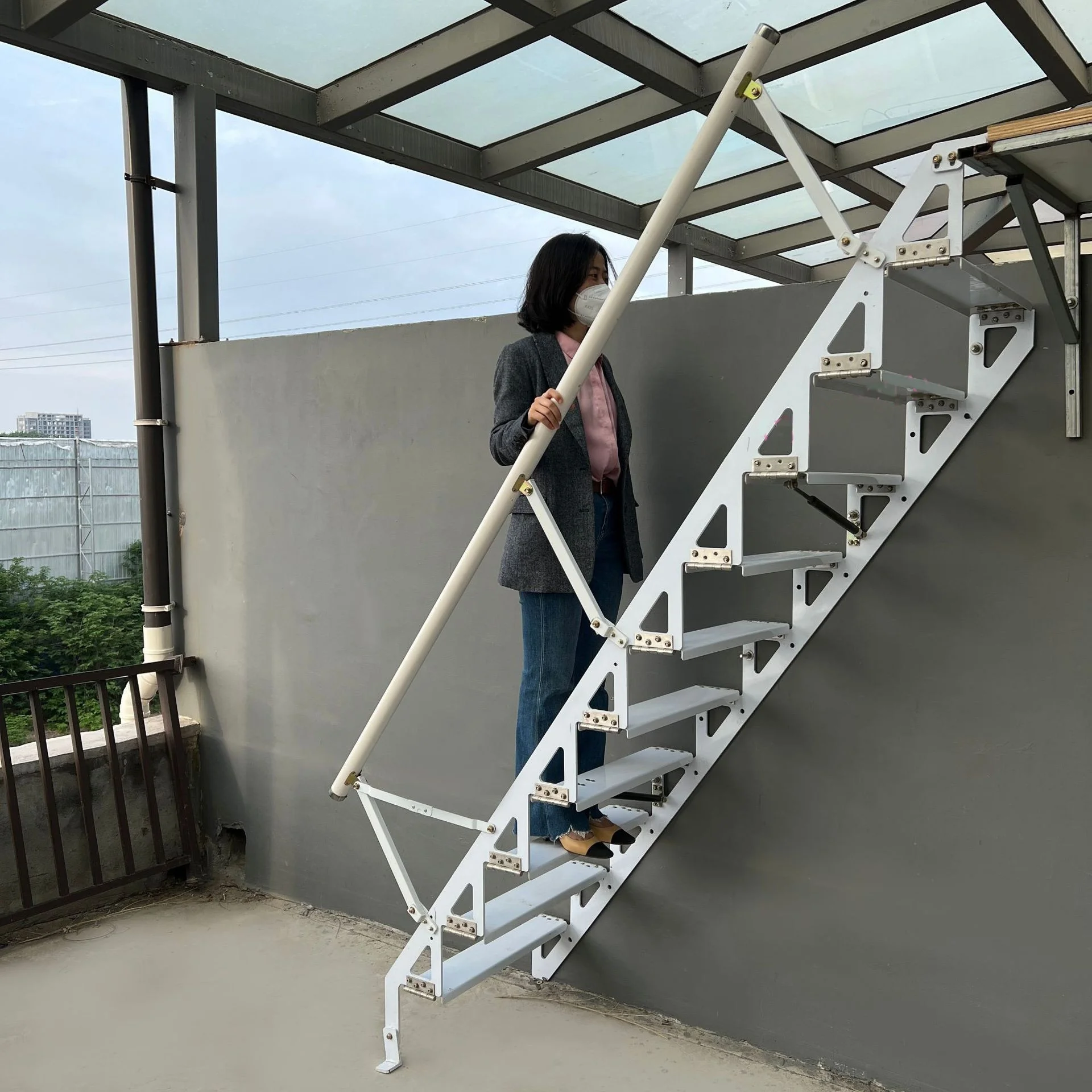

Modern Stainless Steel Folding Staircase,Customized products, prices are negotiable, please do not place an order directly.