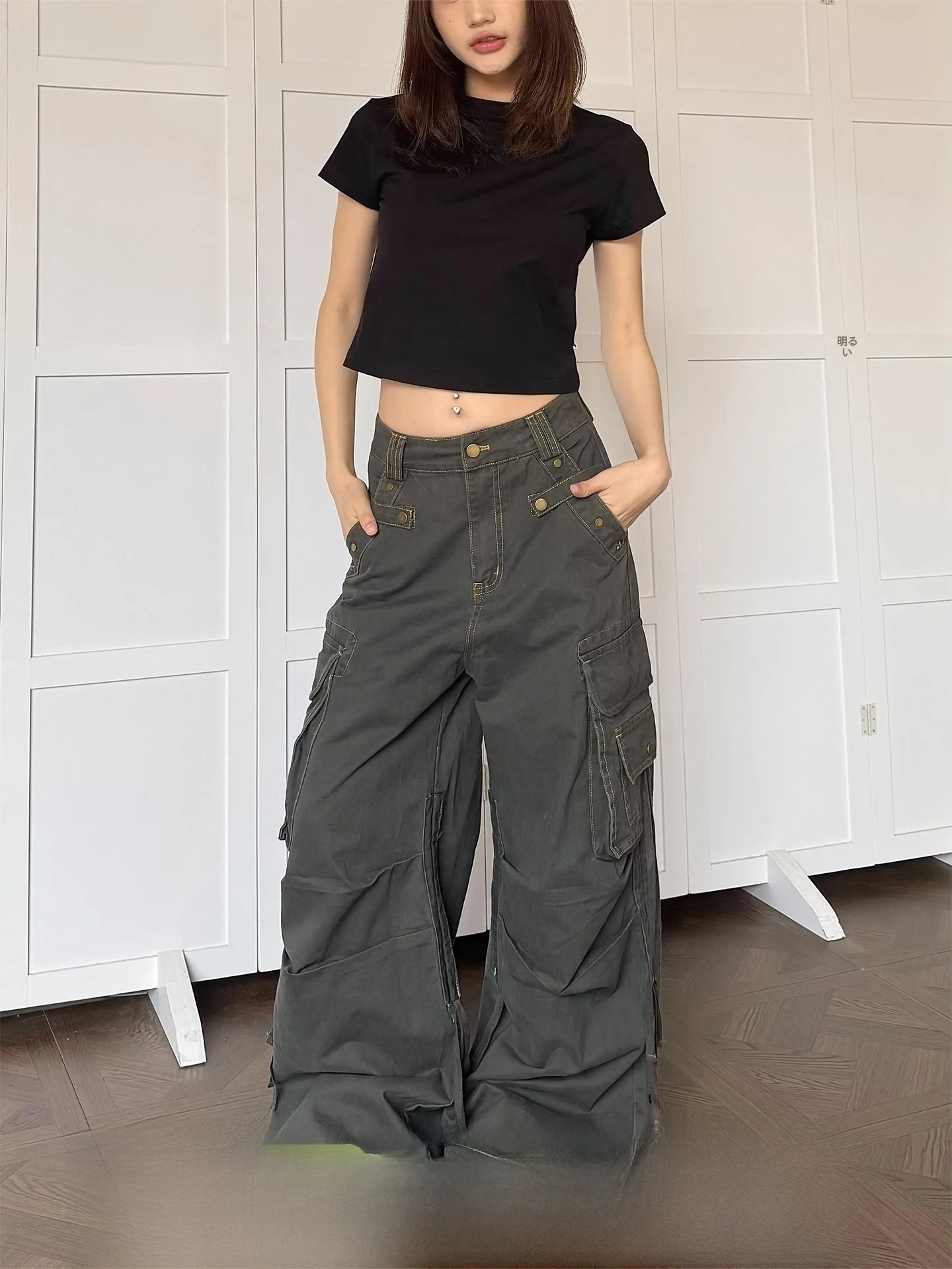 

Don Cry Deconstructed Multi-Pocket Pleated Work Pants Loose Wide Leg Casual Trousers for Men And Women American Sash Design