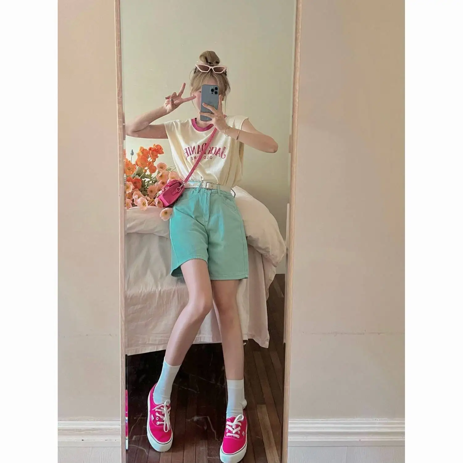 Sweet High Waist Loose Fit Wide Leg Denim Shorts Summer 2026 Korean Style Mint Wave Fashionable Ladies Jeans Cotton Shorts