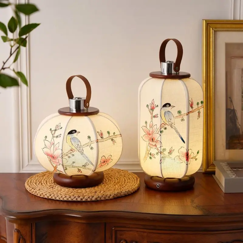 Chinese aesthetic handheld desk lamp Zen inspired rechargeable hand-painted flower bird bamboo tea room bedside lamp