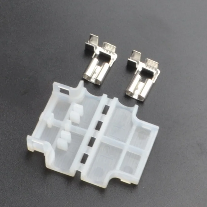 50PCS Auto Standard Middle Fuse Holder White Car waterproof fuse box