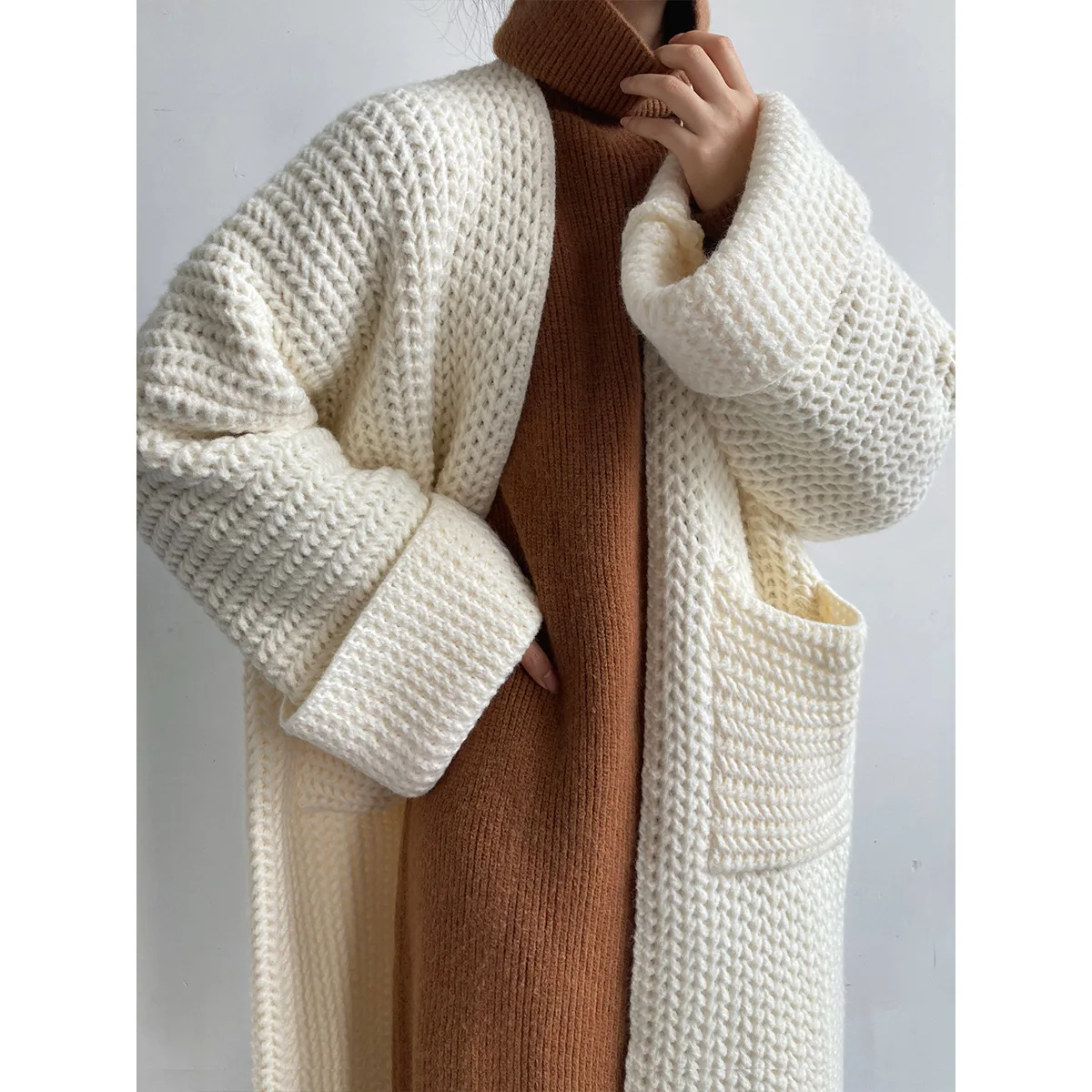 Gentle Korean Coat Hollowed Out Fried Dough Twists New Hepburn Style Pure Color Knitted Cardigan Soft Waxy