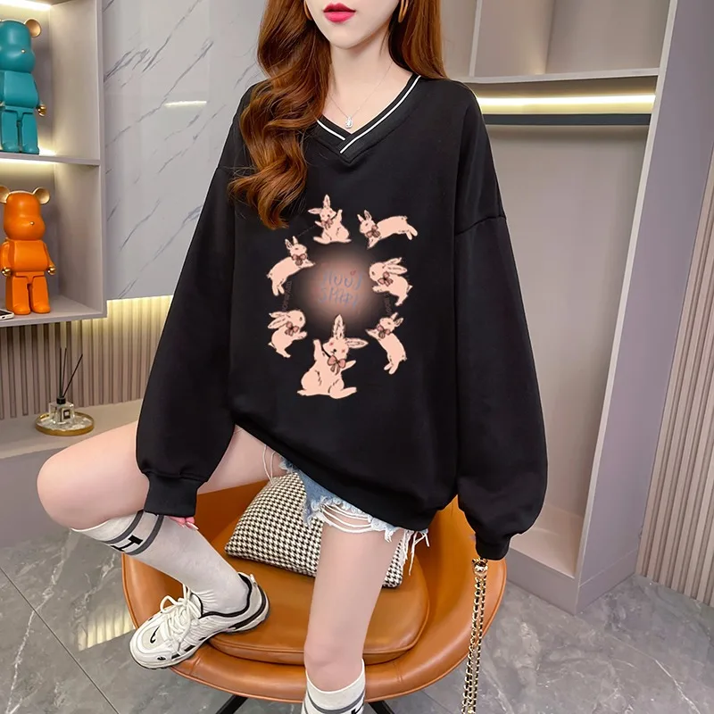 Loose Versatile American Retro V-neck Chic 2024 Autumn New Sweet Commuter Cartoon Rabbits Printed Chic Sweatshirts