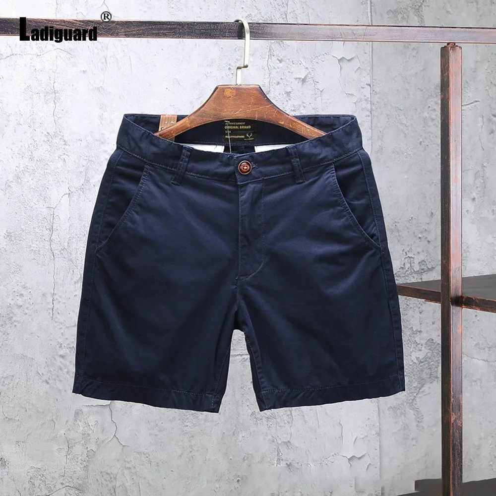

2025 Мужские повседневные короткие джинсы с карманами-стойкой, королевские синие джинсовые шорты, мужские полубрюки на пуговицах, сексуальная мужская одежда, большие размеры S-6XL