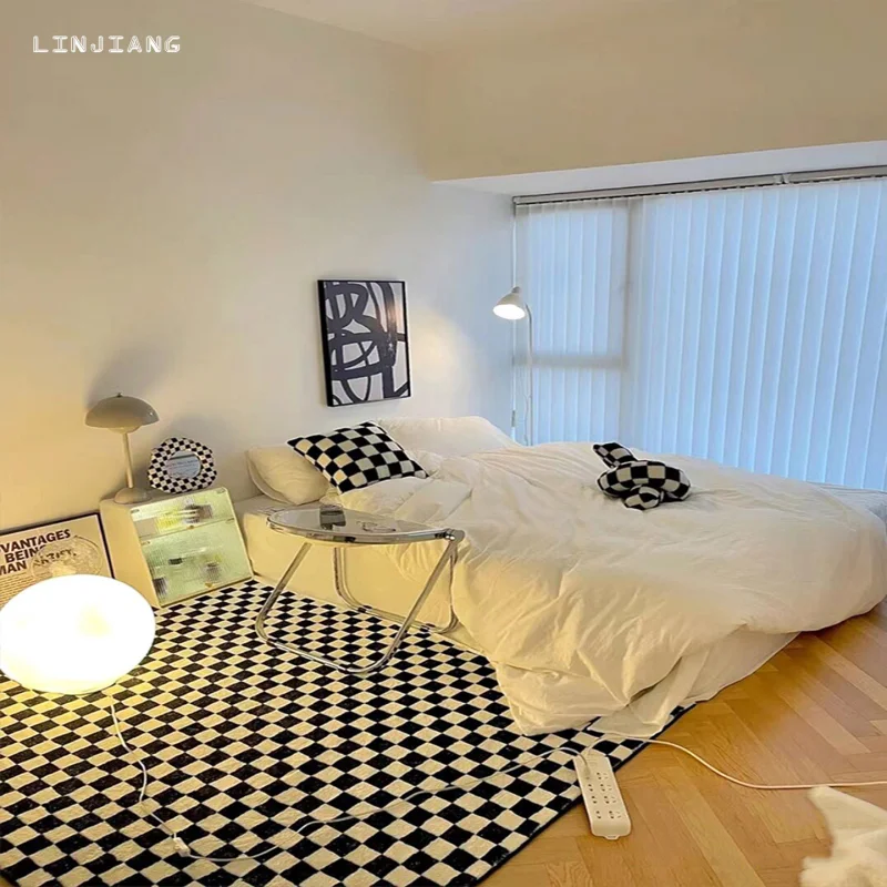 VIKAMA Black and White Checkerboard Carpet Non-Slip Easy-to-Clean Sofa Mat Children's Room Bedroom Carpet Home Decor